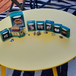 Hallmark Miniature Noah's Ark and animals ornaments